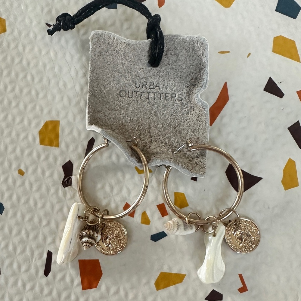 RESERVED| NWT Urban Outfitters Shell Charm Hoop Earrings